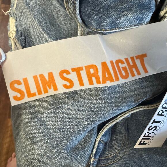 NWT First Row Vandalize Ripped And Stitched Straight Slim Men’s Jeans Size 38/32 - Picture 13 of 15